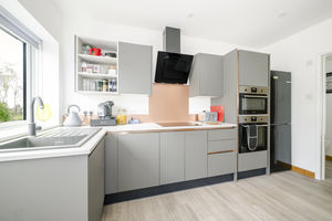 Photo 7- click for photo gallery